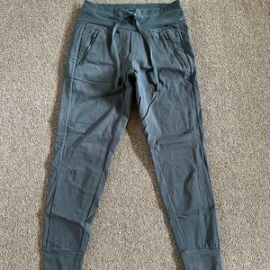 Swiss Alps Outdoor Recreation Yoga Waist Joggers XS